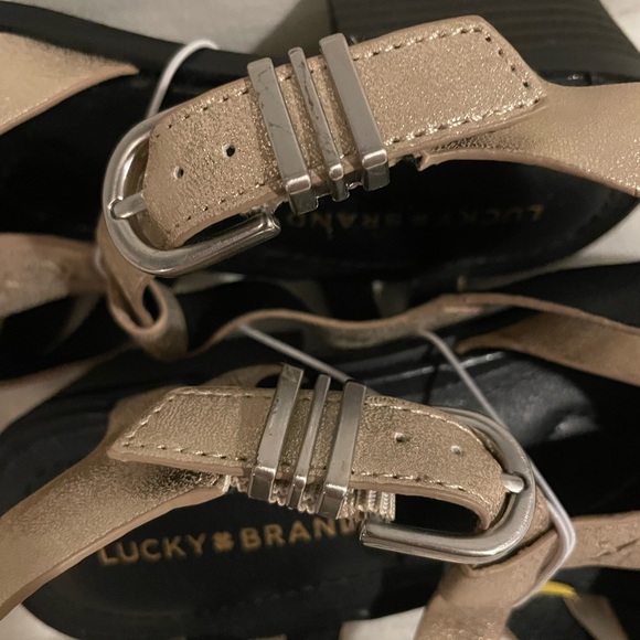 Lucky Brand Women's Metallic Sandals fisherman style - Picture 5 of 5